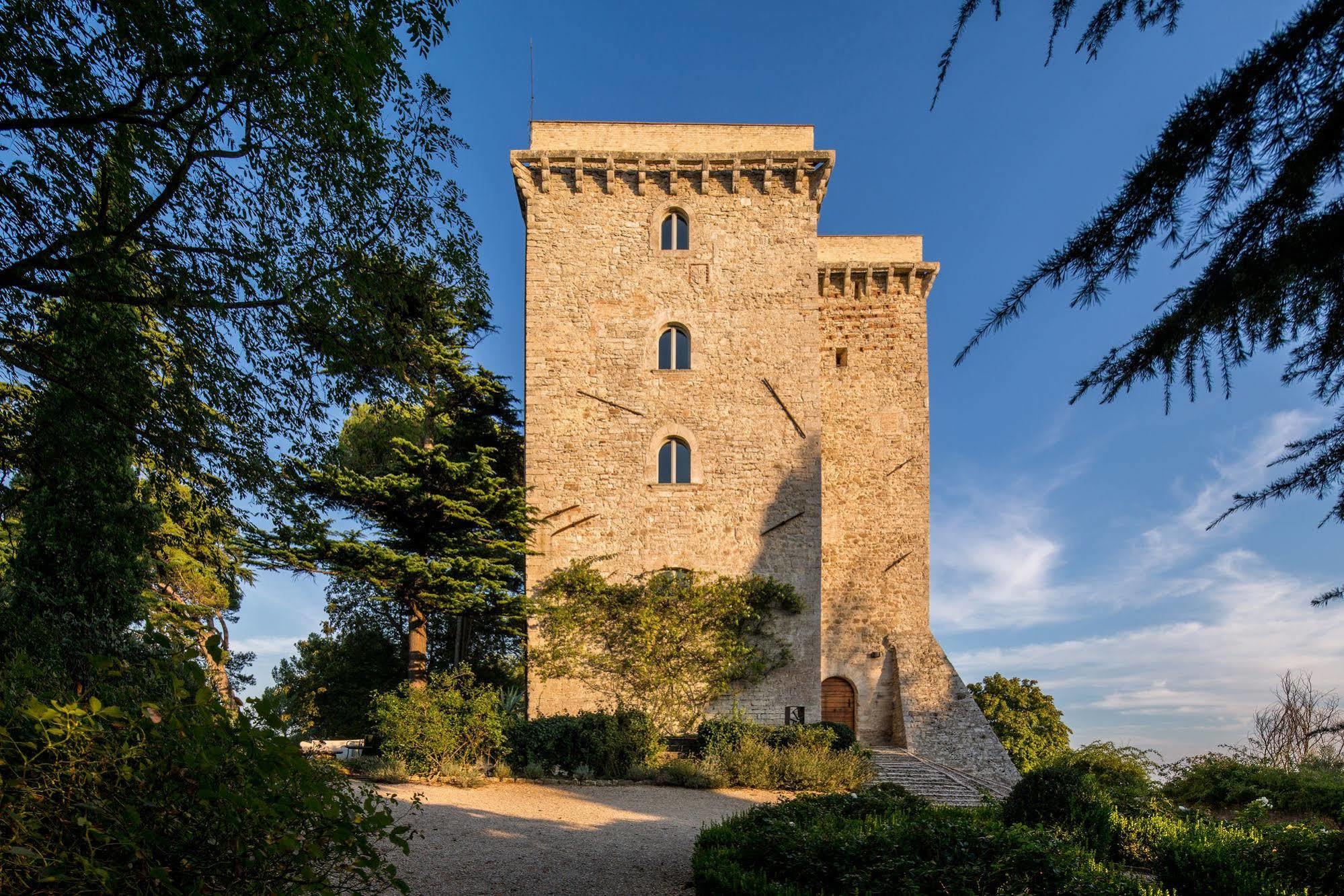 Torre Almonte Aparthotel Todi Luaran gambar