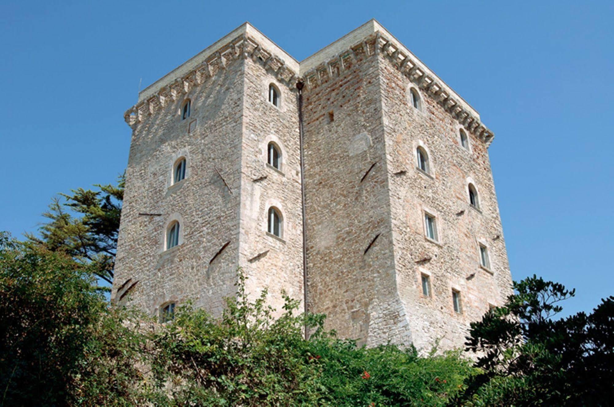 Torre Almonte Aparthotel Todi Luaran gambar