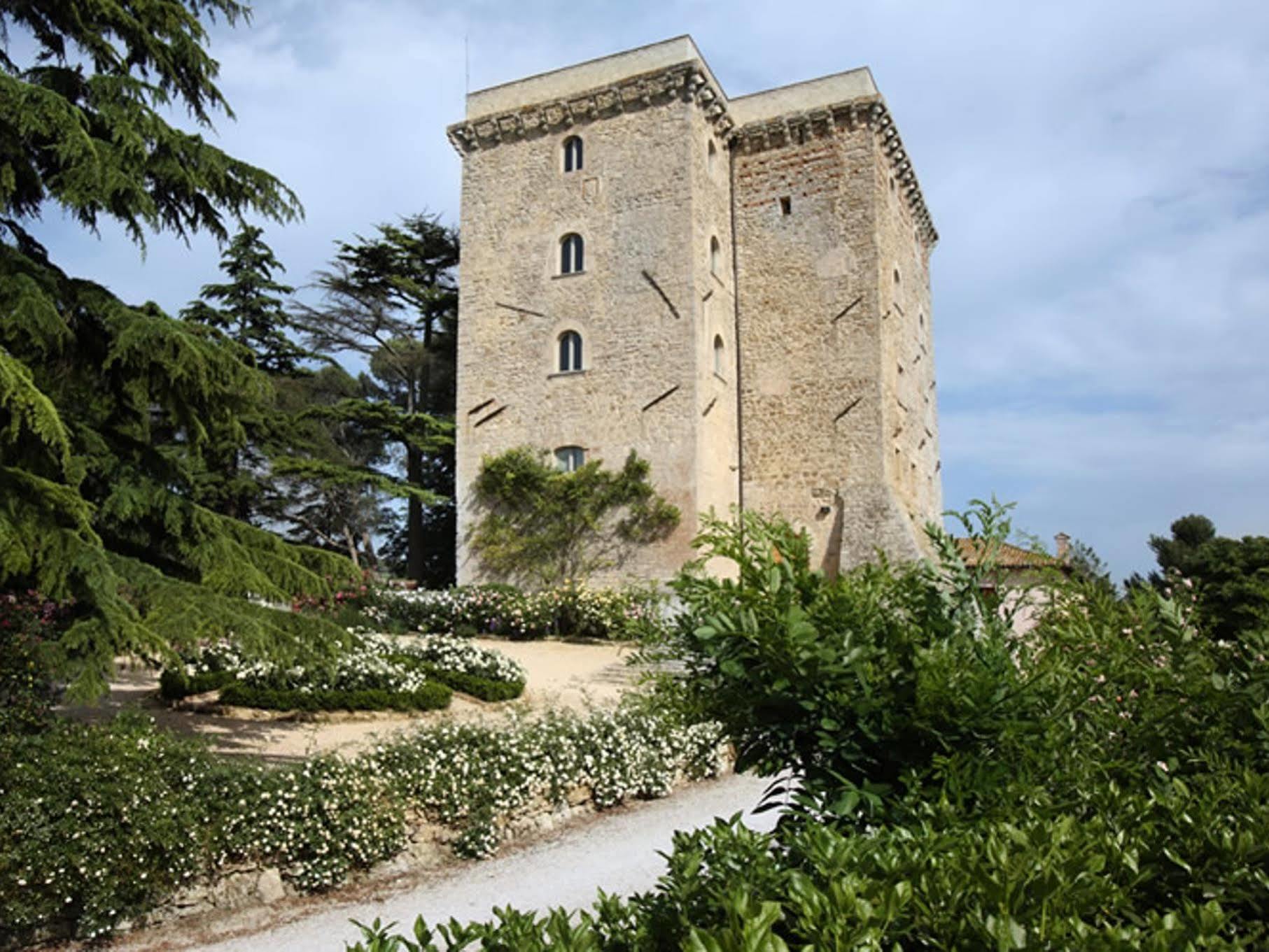 Torre Almonte Aparthotel Todi Luaran gambar