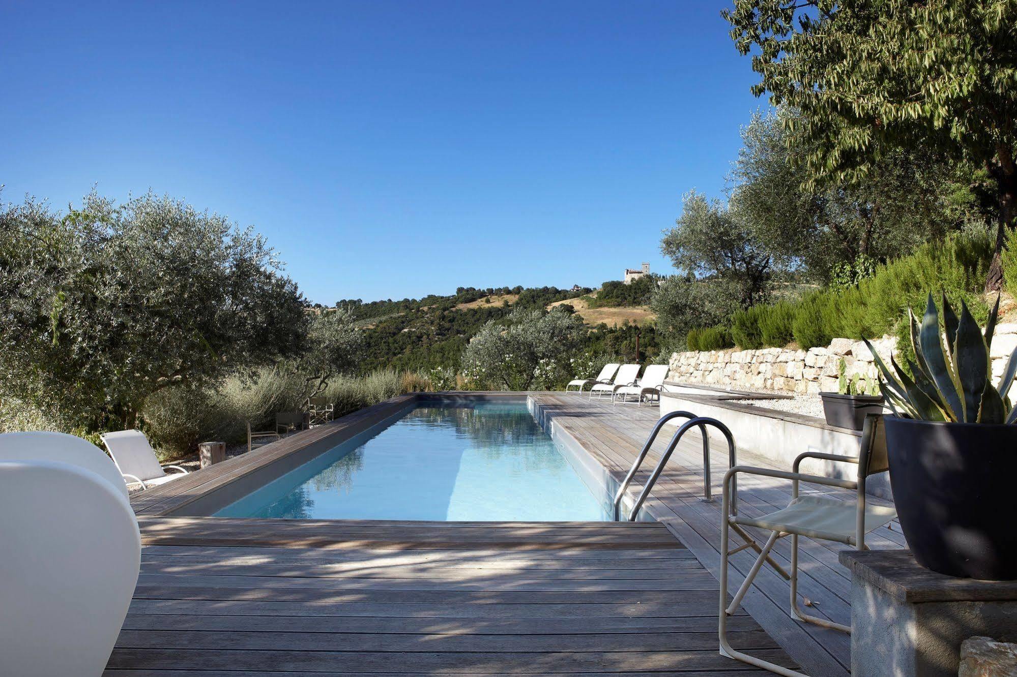 Torre Almonte Aparthotel Todi Luaran gambar