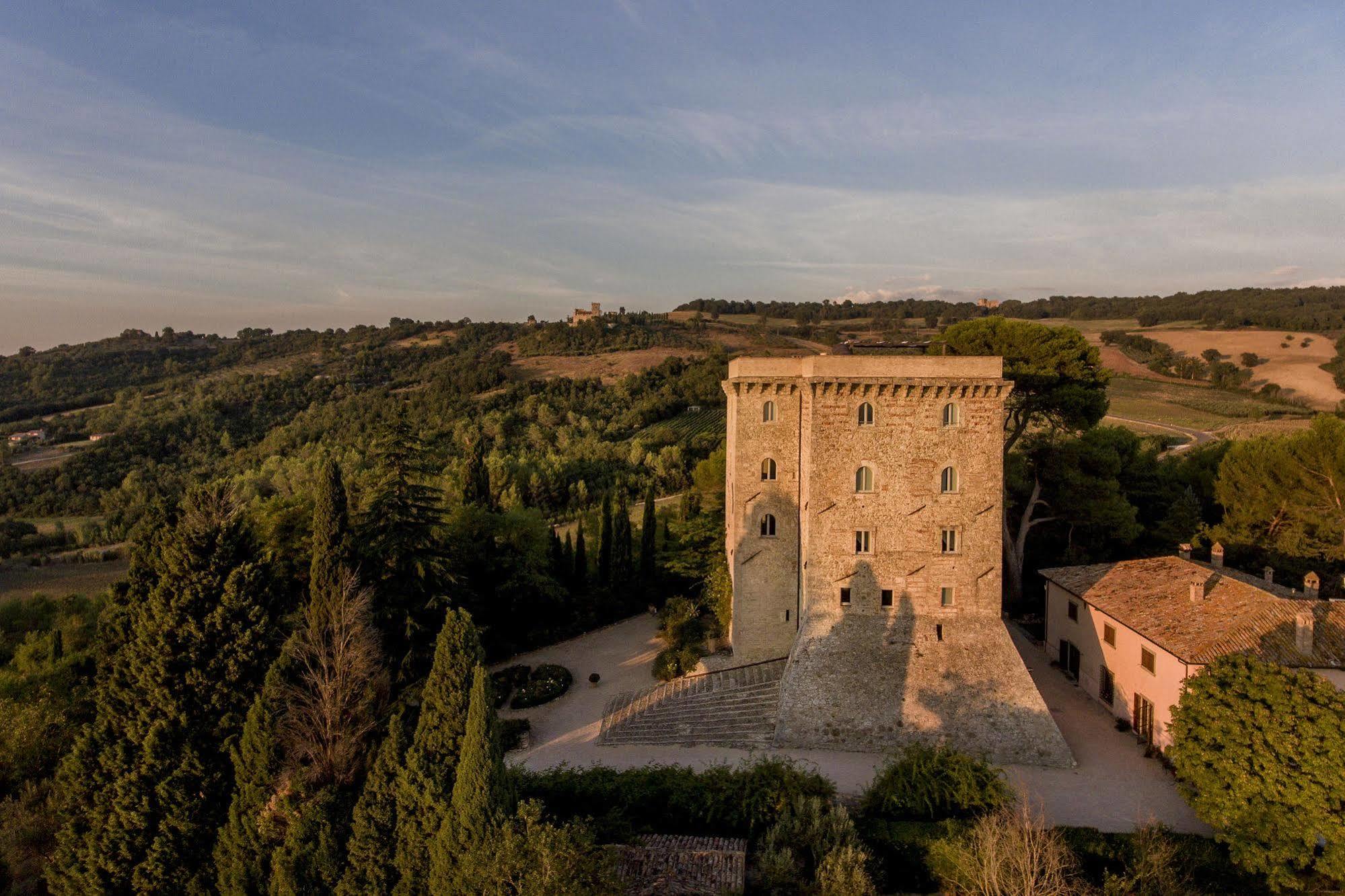 Torre Almonte Aparthotel Todi Luaran gambar